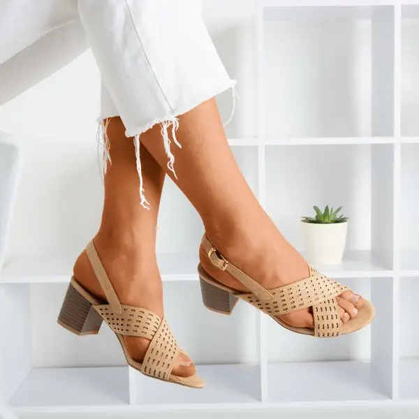 OUTLET Beige women's sandals on a higher post Galia - Footwear