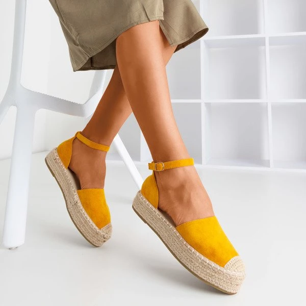 Women's mustard espadrilles on the Maritel platform - Footwear