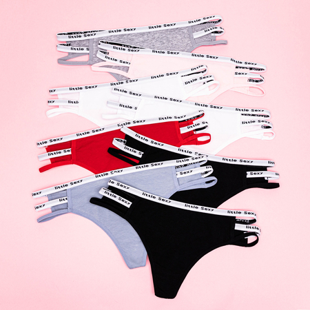 A set of women's thong panties 8 / pack - Underwear