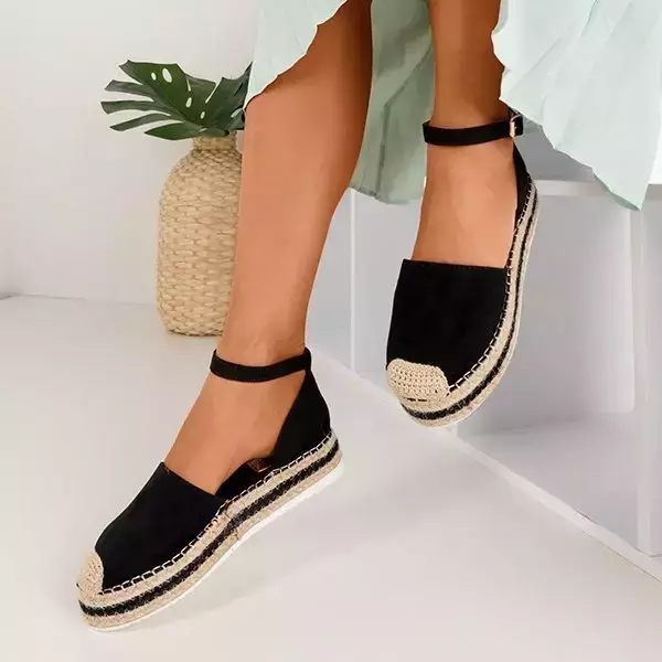 OUTLET Black women's sandals on the Mora platform - Footwear