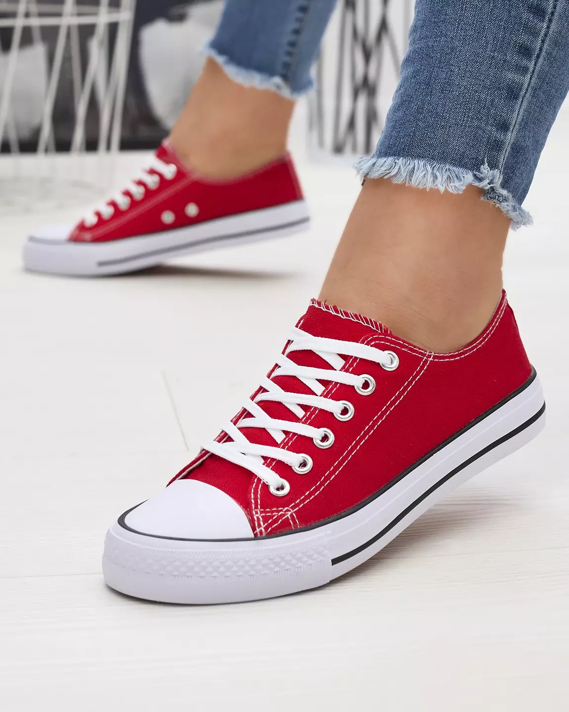 Red women's classic lace-up sneakers Ogisa - Footwear