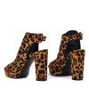 Boots on the post with leopard print with Poinejra cutouts - Footwear