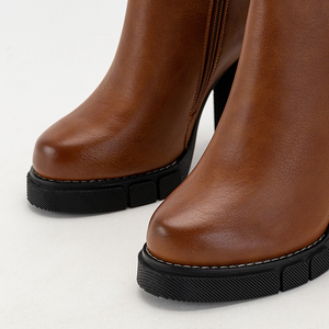 Brown women's ankle boots on a higher post Lamonae - Footwear