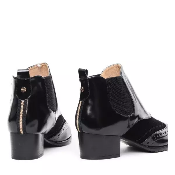 OUTLET Black retro lacquered boots Farinola - Footwear