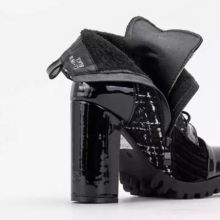 OUTLET Black women's boots on the Wialqan post - Footwear