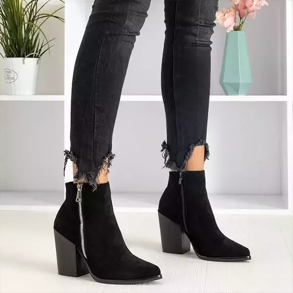 OUTLET Black women's boots on the post Maryana - Footwear