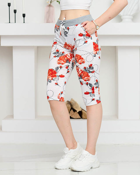 Women's floral 3/4 shorts in white and red PLUS SIZE- Clothing